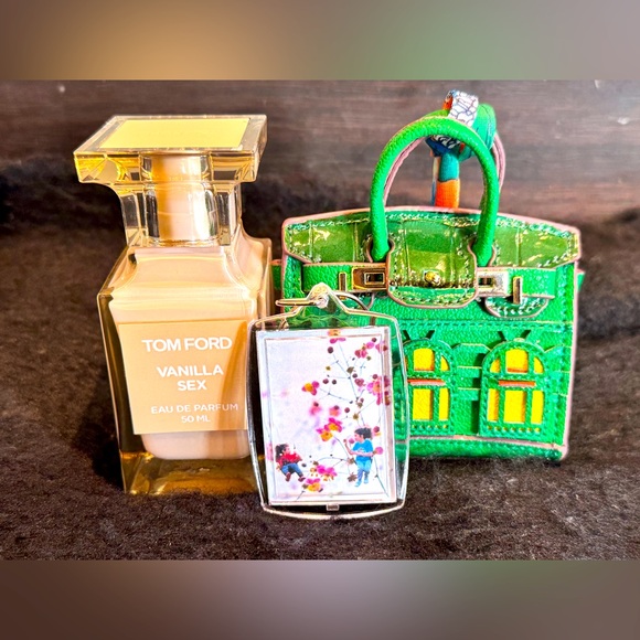 NWT PAIR OF Custom made double sided key holder/ bag charm - Picture 7 of 10